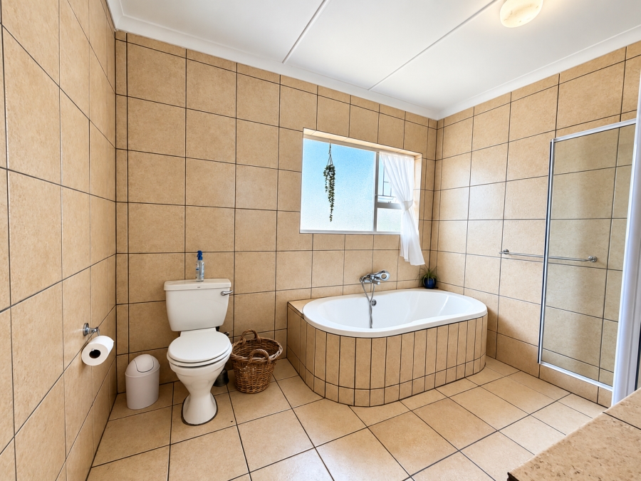 4 Bedroom Property for Sale in Jamestown Western Cape
